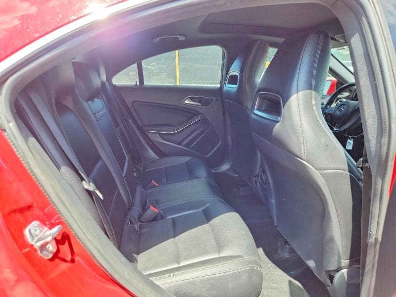 2019 MERCEDES-BENZ CLA 250 4MATIC 10