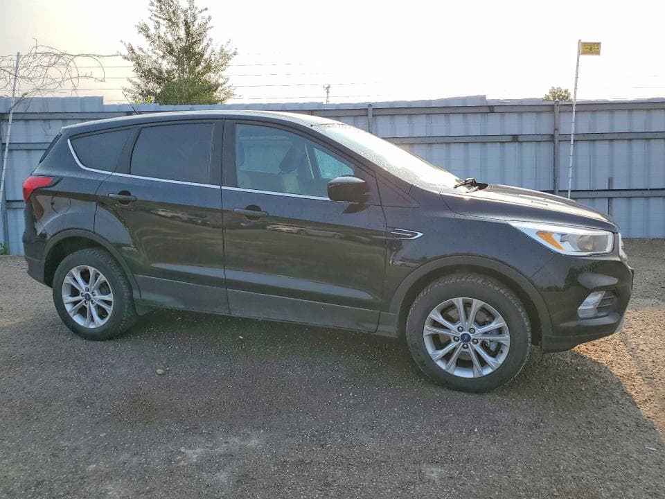 2019 FORD ESCAPE SE 4