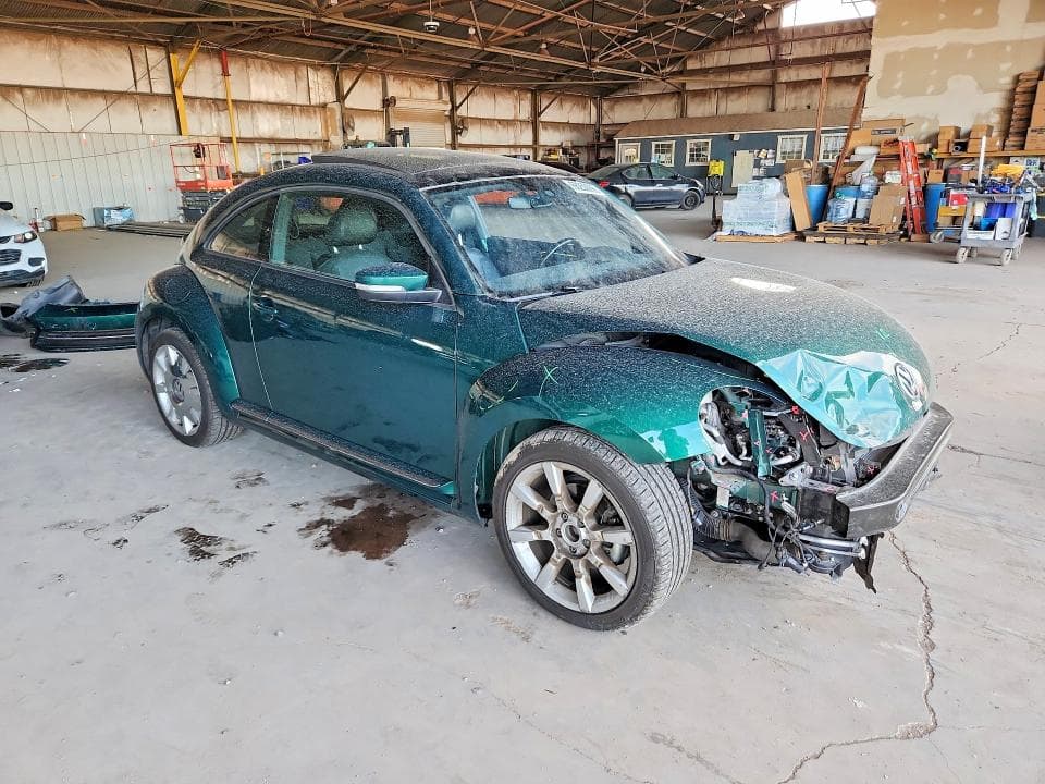 2017 VOLKSWAGEN BEETLE SE 4