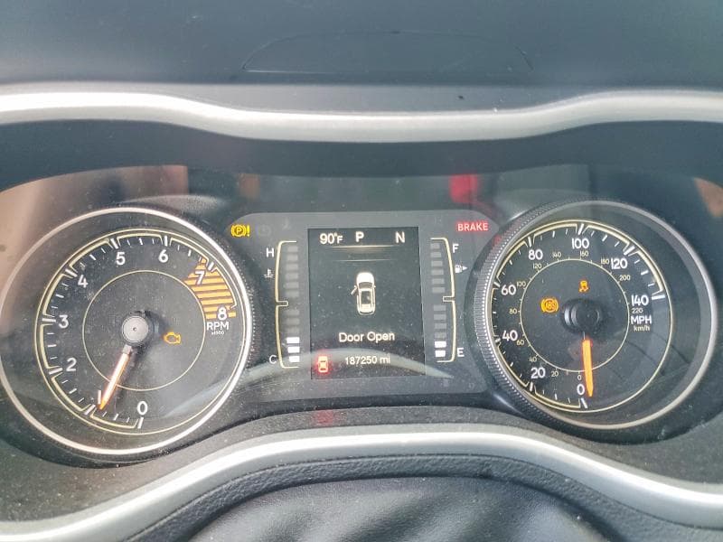 2018 JEEP CHEROKEE LATITUDE PLUS 9