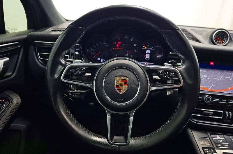 2021 PORSCHE MACAN 8