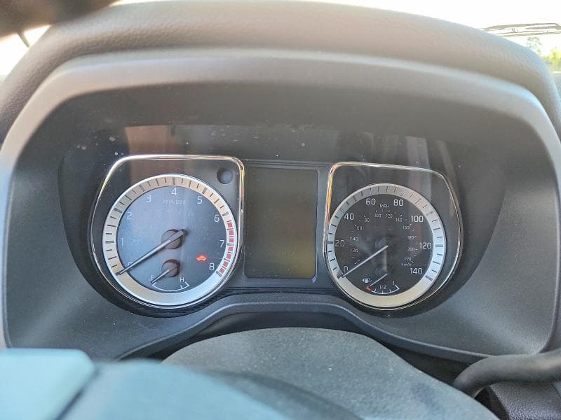 2017 NISSAN TITAN PRO-4X 9