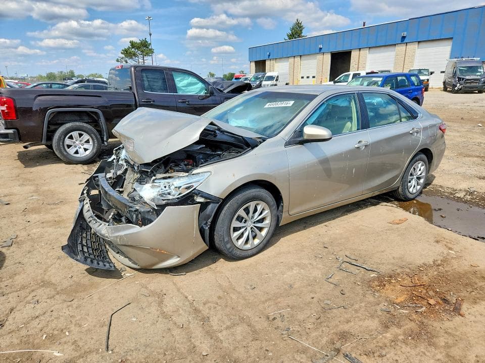 2017 TOYOTA CAMRY LE - 1
