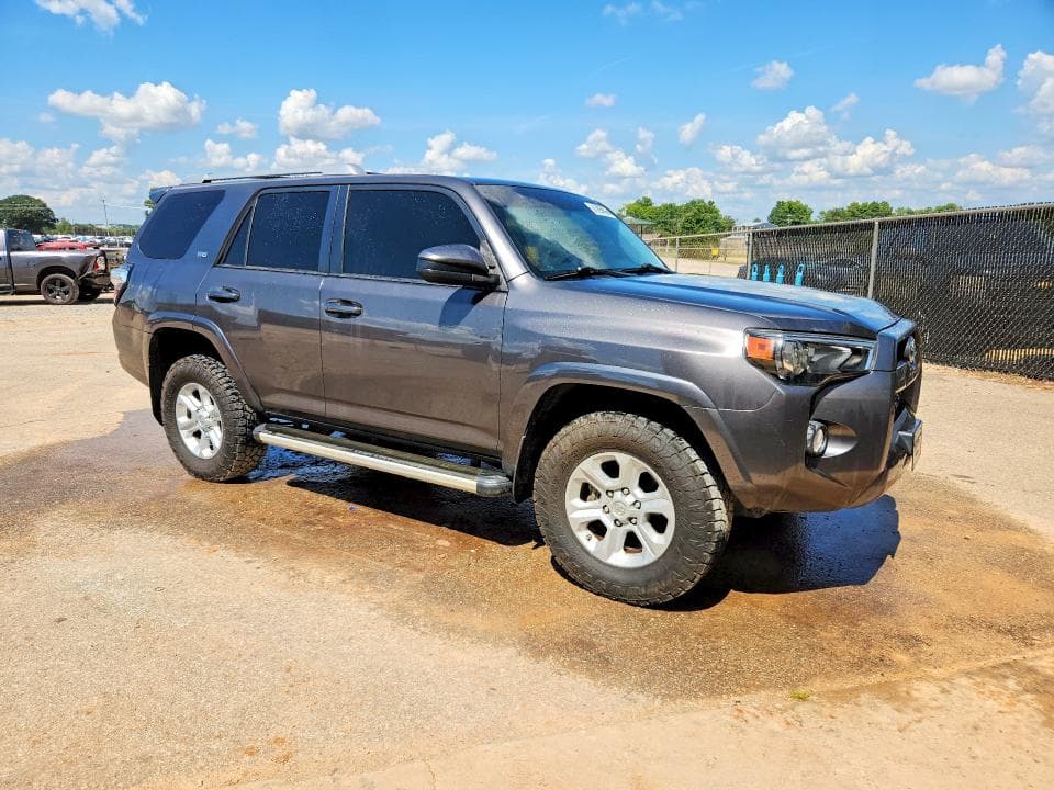 2017 TOYOTA 4RUNNER SR5 4