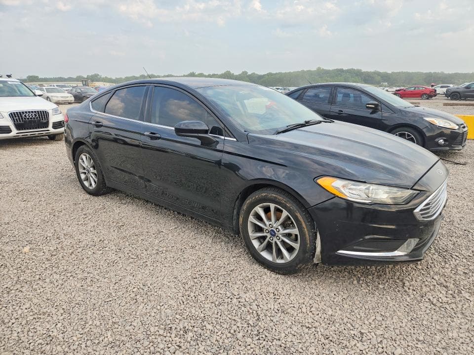 2017 FORD FUSION SE 4