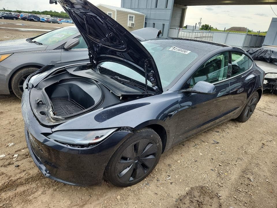 2025 TESLA MODEL 3 - 1