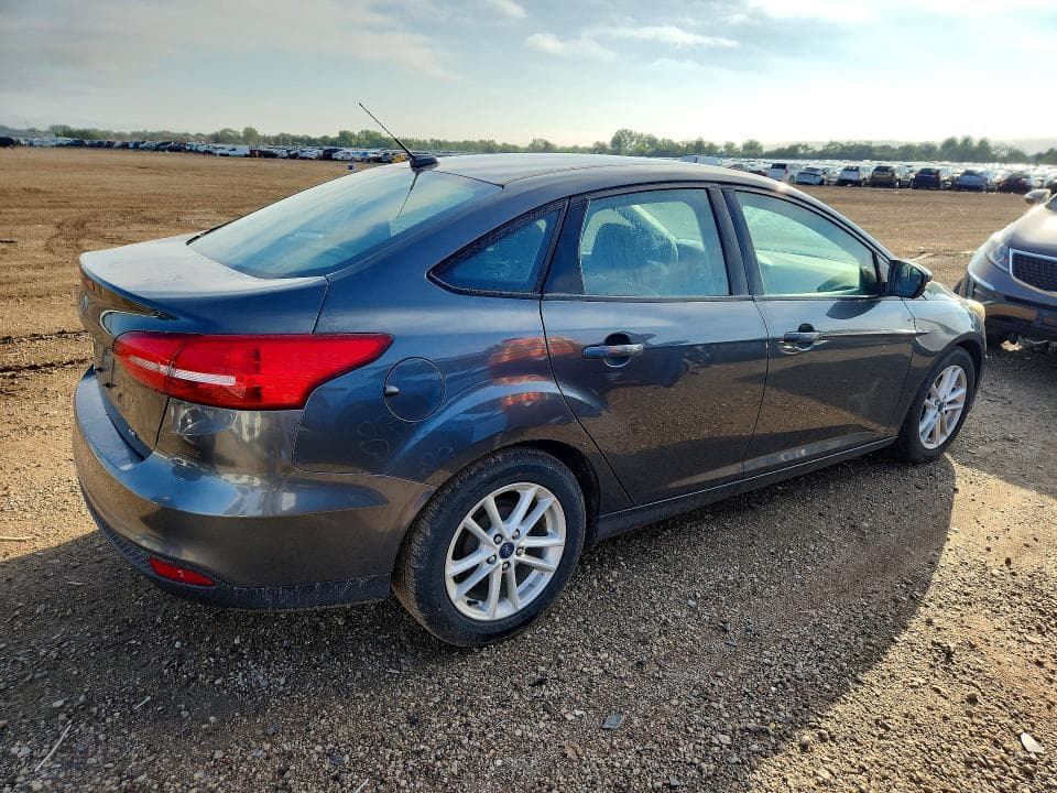 2017 FORD FOCUS SE 3