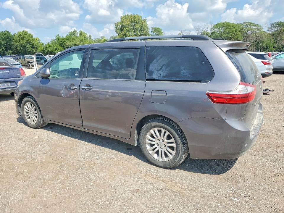 2017 TOYOTA SIENNA XLE PREMIUM 8-PASSENGER 2
