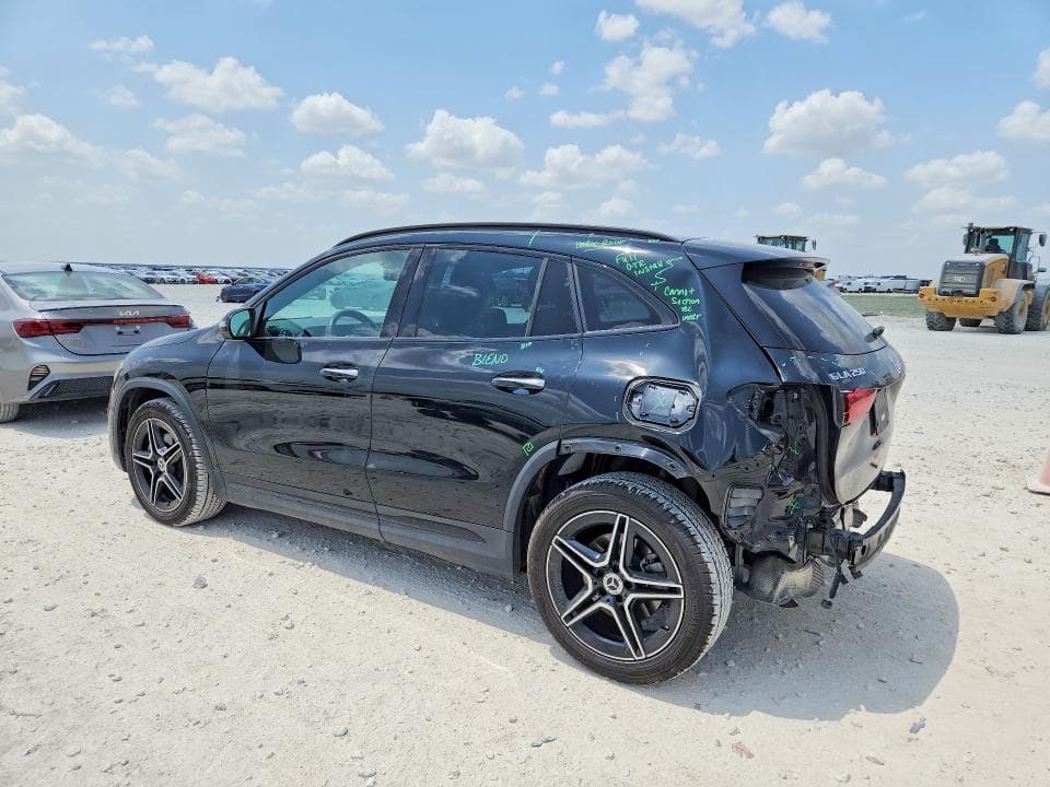 2023 MERCEDES-BENZ GLA 250 4MATIC 2
