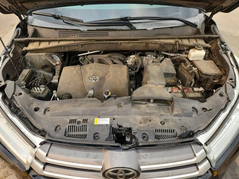2019 TOYOTA HIGHLANDER LE 12