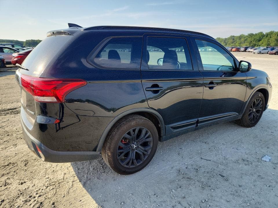 2018 MITSUBISHI OUTLANDER SE 3