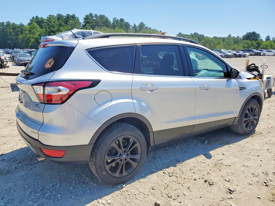 2018 FORD ESCAPE SE 3