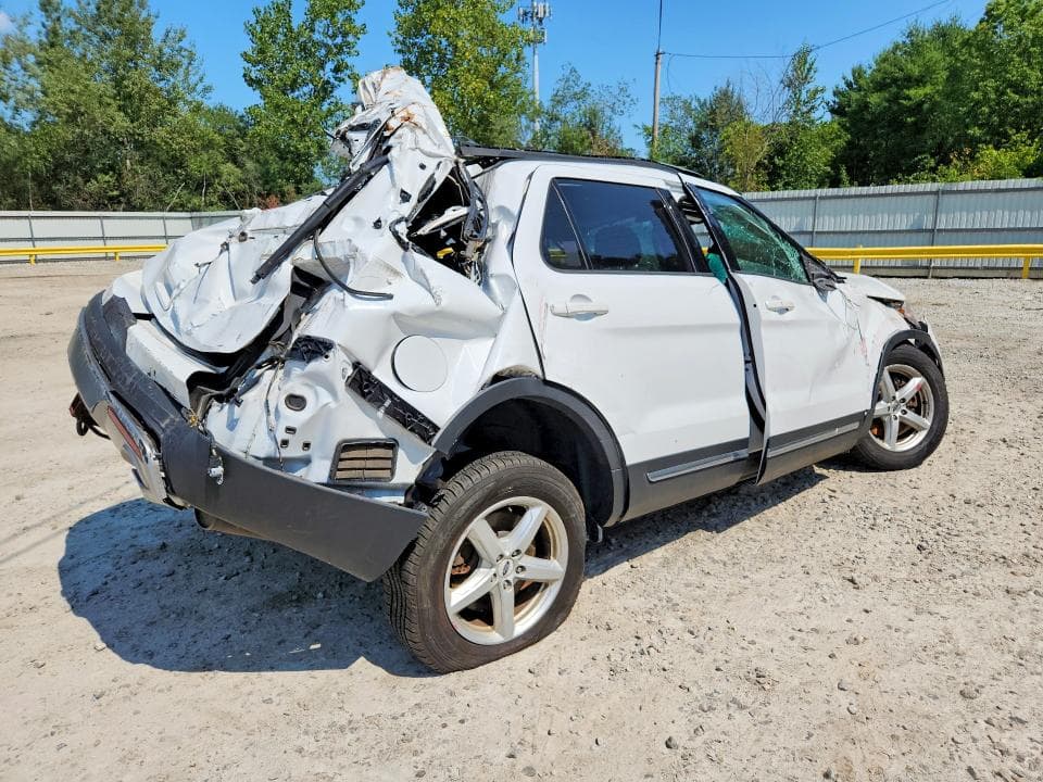 2017 FORD EXPLORER XLT 3