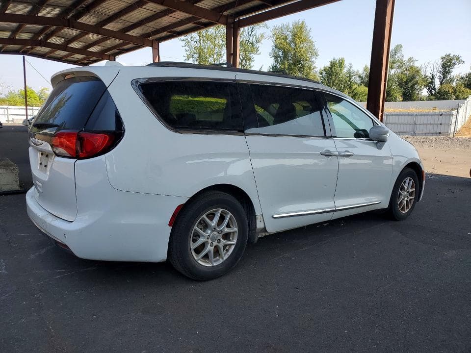 2020 CHRYSLER PACIFICA TOURING L 3