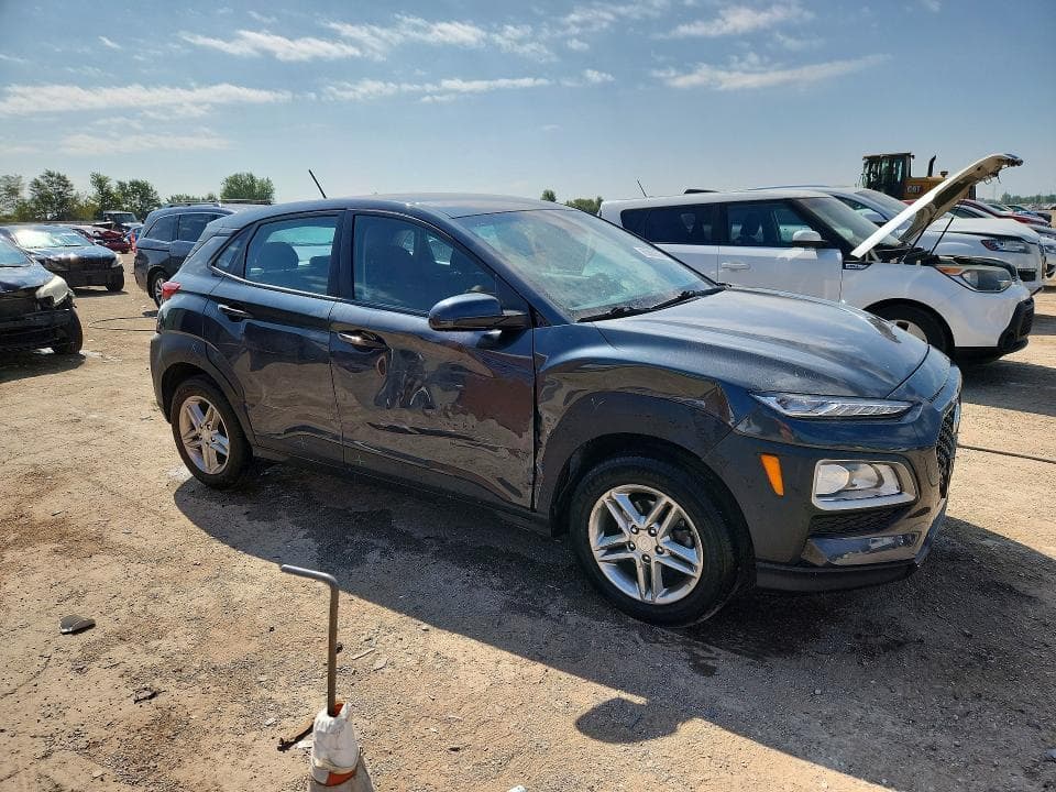 2021 HYUNDAI KONA SE 4