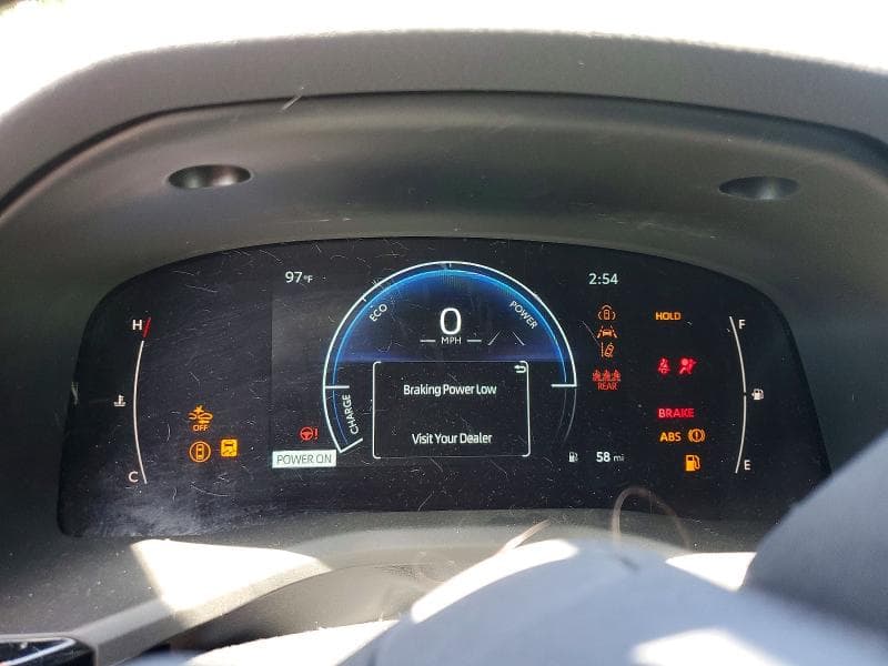 2025 TOYOTA CAMRY SE 9