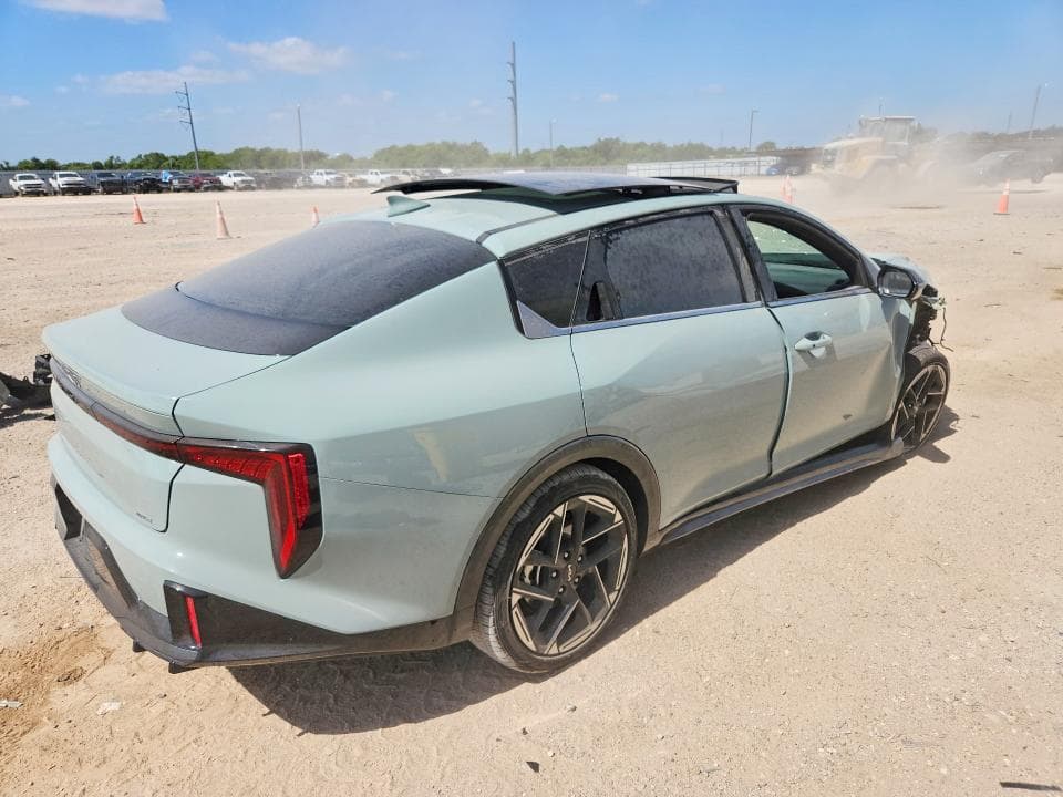 2025 KIA K4 GT LINE 3