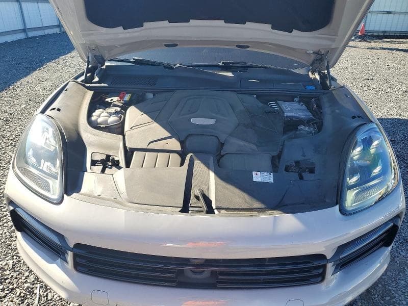 2020 PORSCHE CAYENNE S COUPE 12