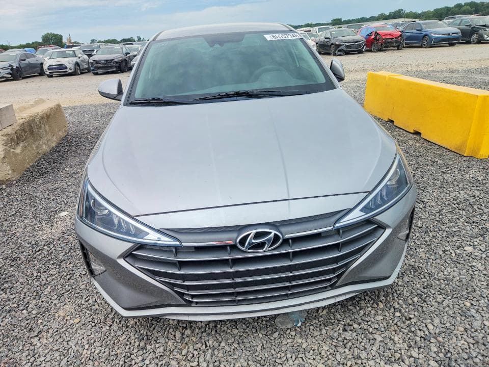 2020 HYUNDAI ELANTRA SEL 5