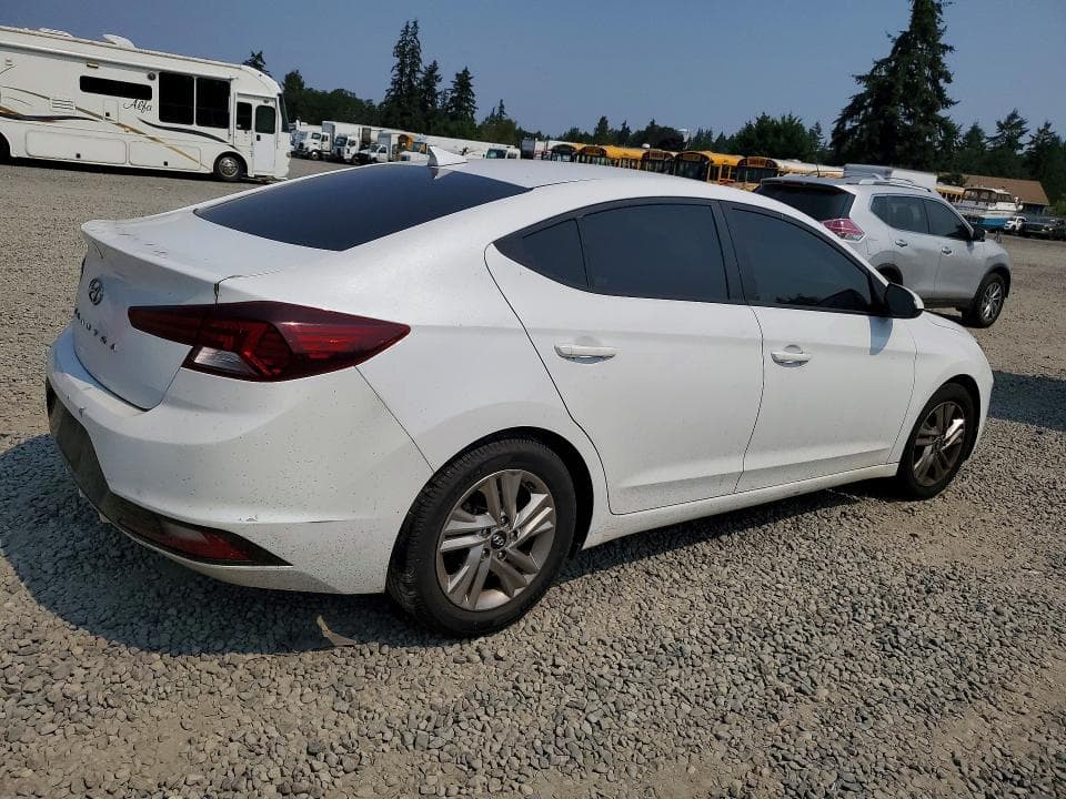 2020 HYUNDAI ELANTRA SEL 3