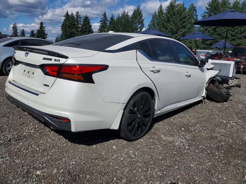 2022 NISSAN ALTIMA SR 3