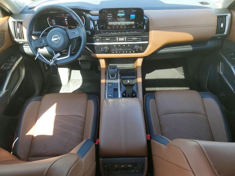 2025 NISSAN PATHFINDER PLATINUM 8