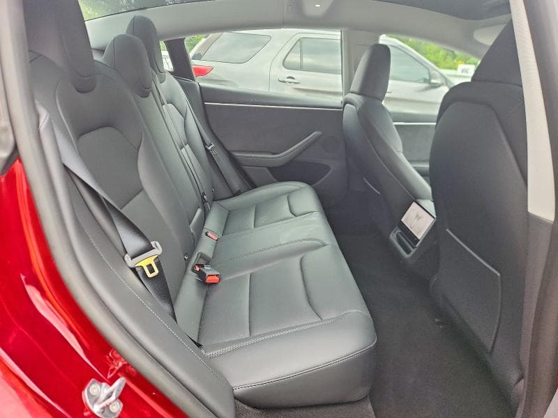 2025 TESLA MODEL 3 10