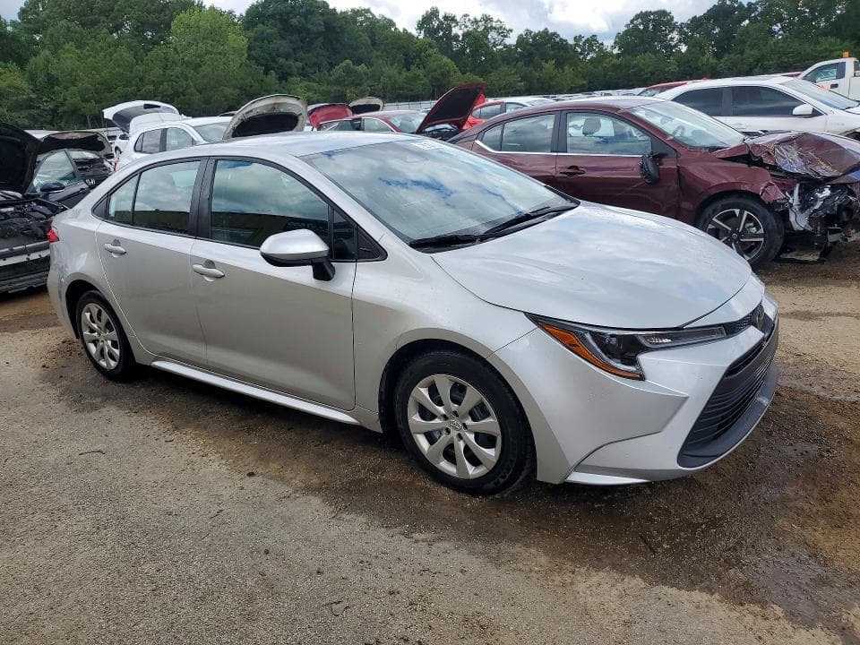 2025 TOYOTA COROLLA LE 4