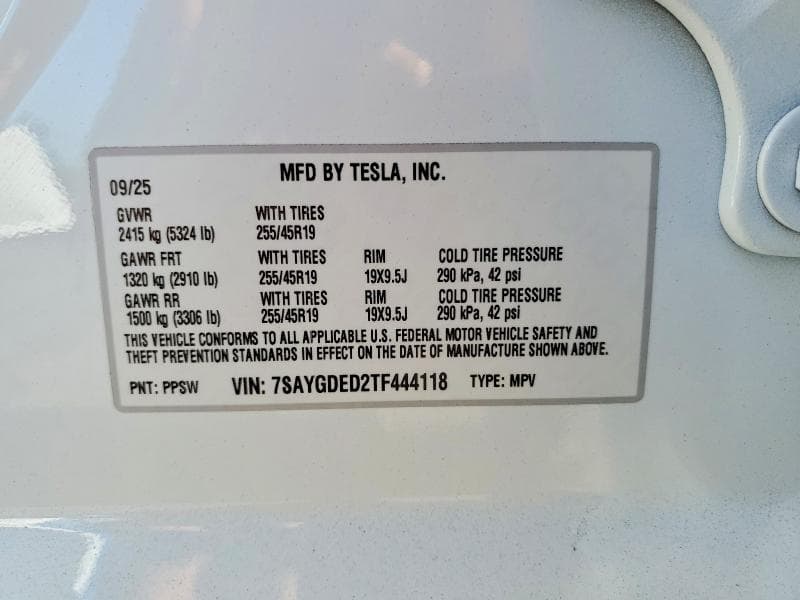2026 TESLA MODEL Y 12