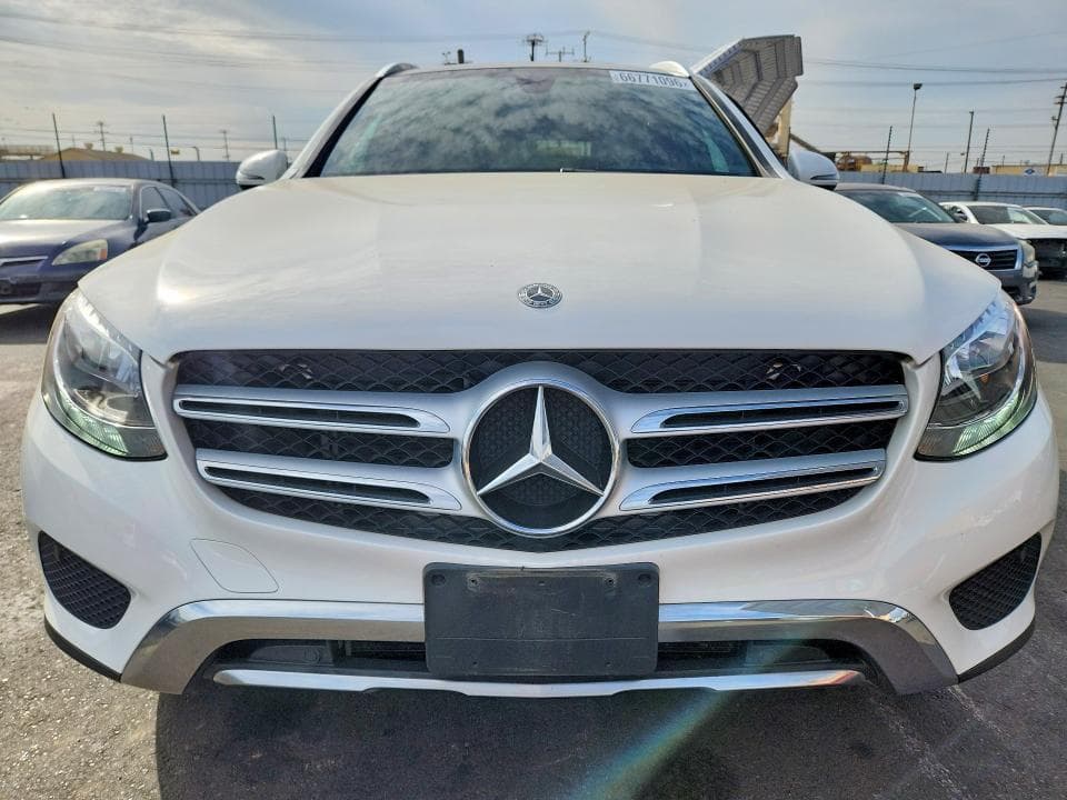 2018 MERCEDES-BENZ GLC 300 5