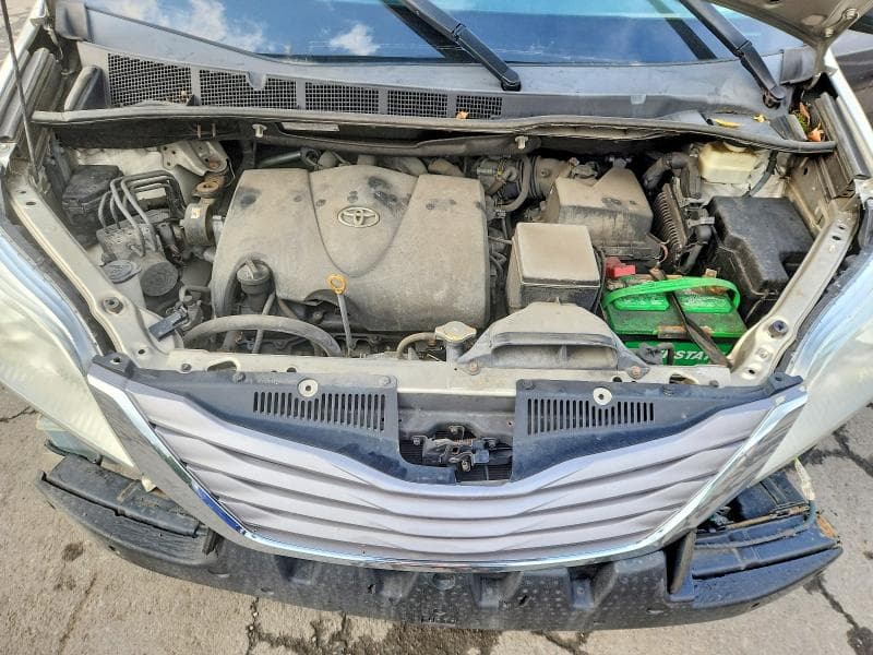 2017 TOYOTA SIENNA XLE 8-PASSENGER 11