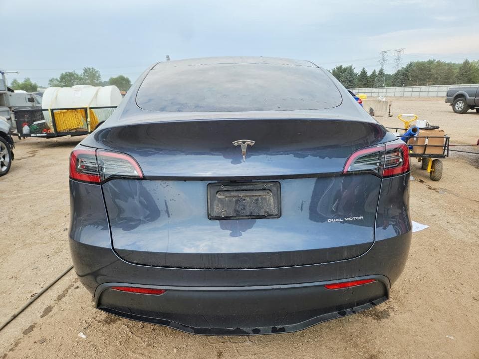 2023 TESLA MODEL Y 6