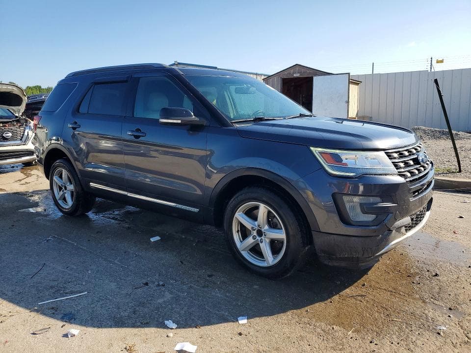 2017 FORD EXPLORER XLT 4