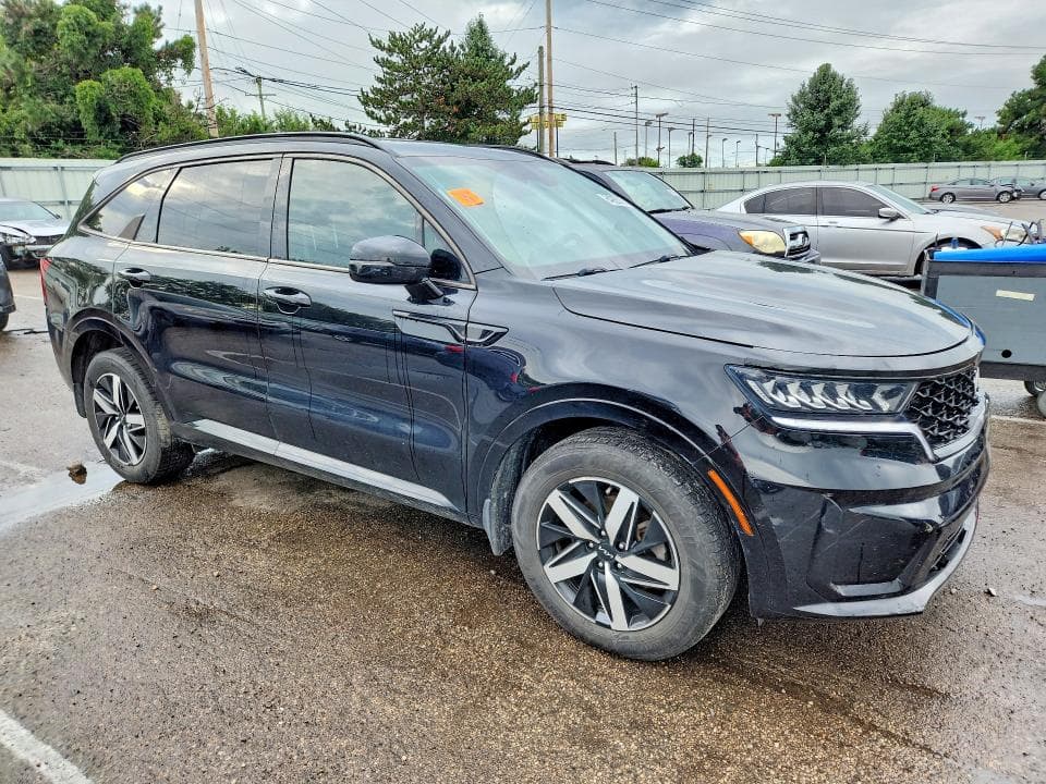 2022 KIA SORENTO S 4