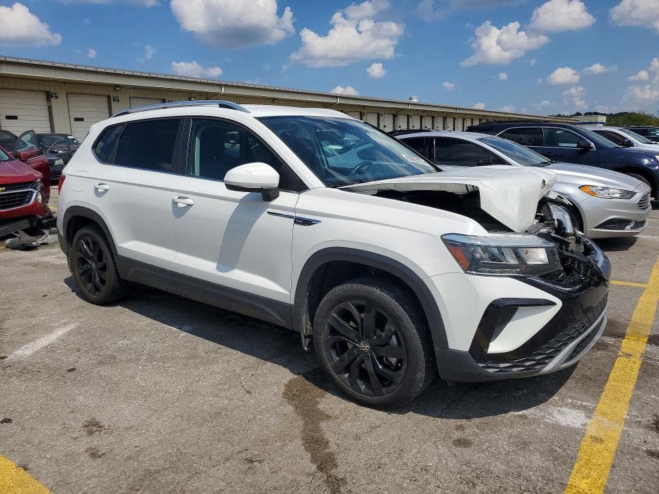 2023 VOLKSWAGEN TAOS SE 4