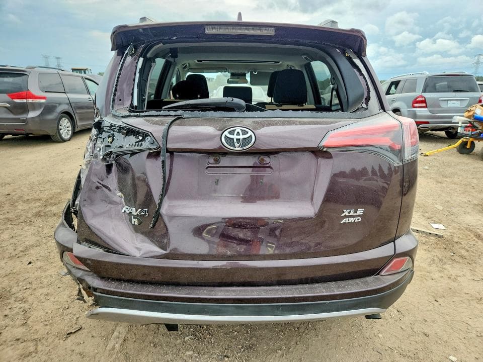 2017 TOYOTA RAV4 XLE 6
