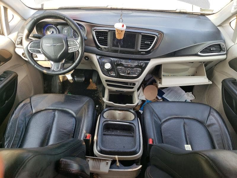 2019 CHRYSLER PACIFICA TOURING L 8