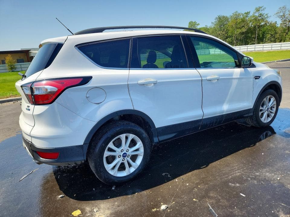 2018 FORD ESCAPE SE 3