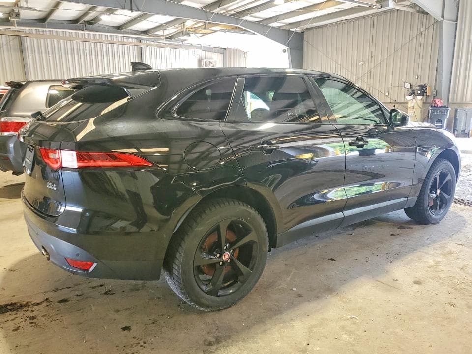 2017 JAGUAR F-PACE PREMIUM 3