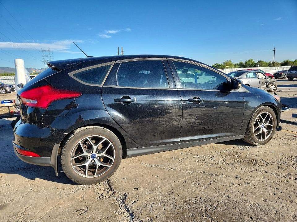 2017 FORD FOCUS SEL 3