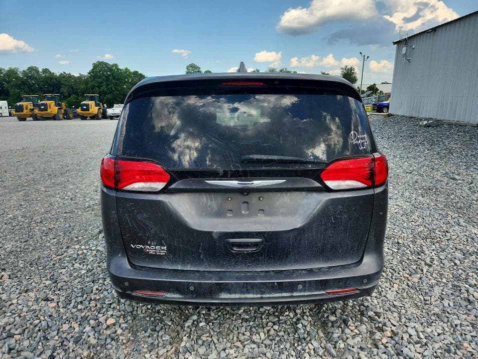 2020 CHRYSLER VOYAGER LX 6