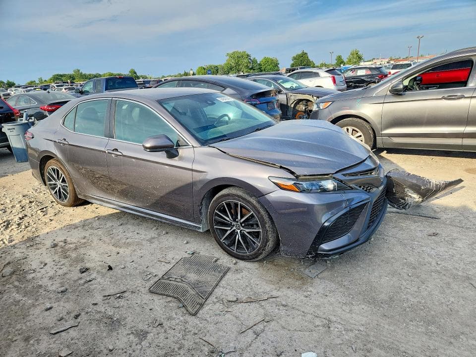 2021 TOYOTA CAMRY 4
