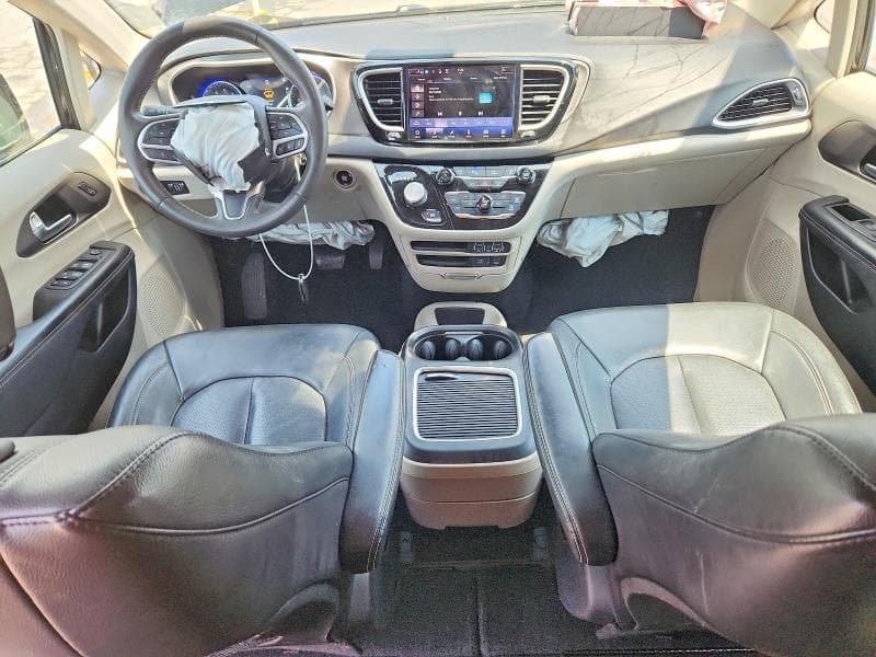 2022 CHRYSLER PACIFICA TOURING L 8