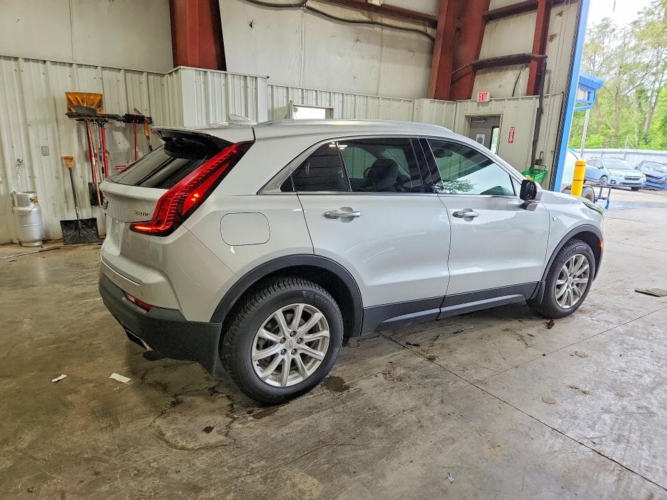 2022 CADILLAC XT4 LUXURY 3