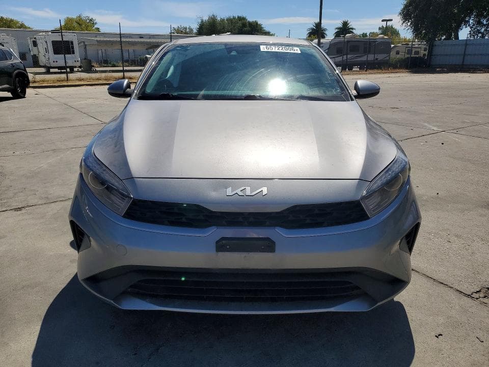 2023 KIA FORTE LXS 5