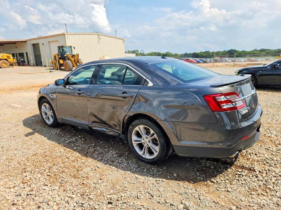 2018 FORD TAURUS SEL 2