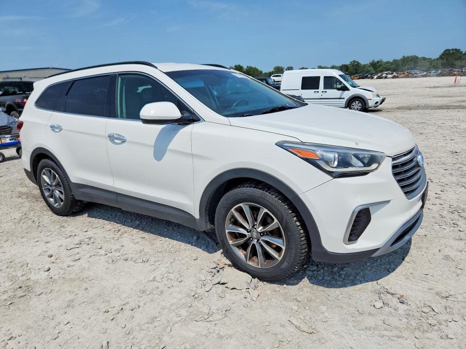 2017 HYUNDAI SANTA FE SE 4