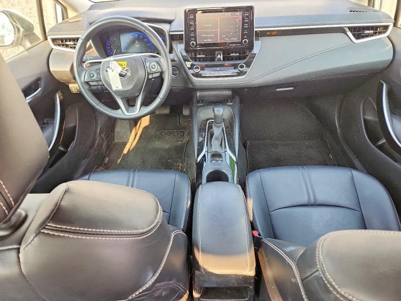 2020 TOYOTA COROLLA XLE 8
