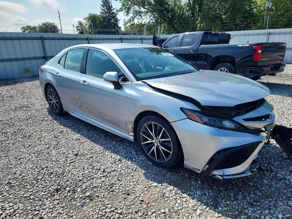 2023 TOYOTA CAMRY SE 4