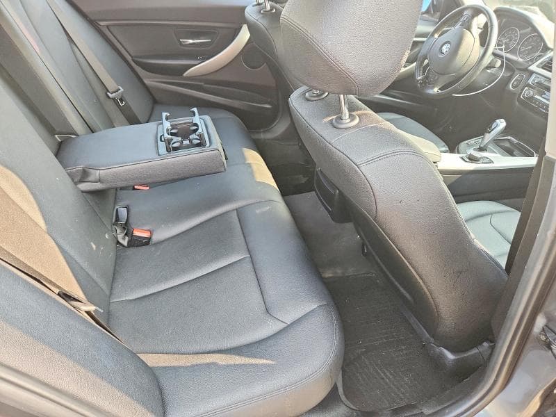 2018 BMW 320 XI 10
